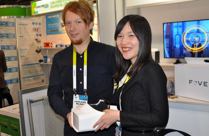 CES: FOVE, die Eyetracking-VR-Brille aus dem Akihabara-Hackerspace