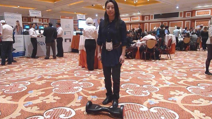 CES: Hovertrax, das elektrische Pedalo für die Kurzstrecke