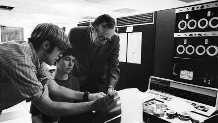 Der Pate des Internets: zum 100. Geburtstag von Joseph Licklider