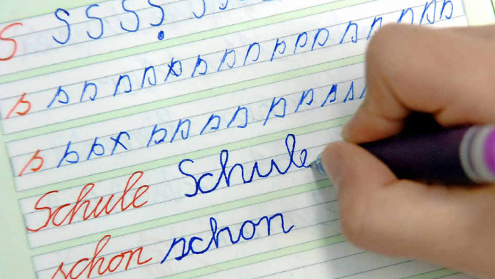 Philologenverband setzt sich für die Schreibschrift ein