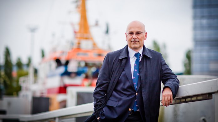 Schleswig-Holsteins Ministerpräsident will Google so streng wie Rundfunksender regulieren