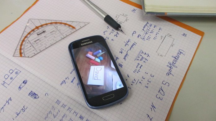 Bitte einschalten: Lehrerpreis für Schülerprojekt zu Smartphones im Unterricht