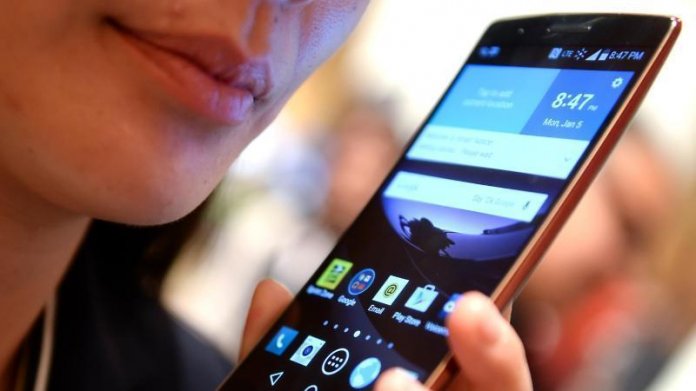 Vernetzte Polizei: Datenbrille und Smartphone-App für die Verbrecherjagd