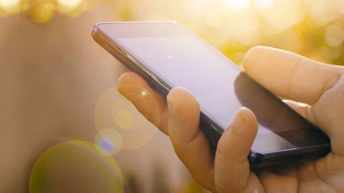 Einstieg ins mobile Bezahlen: Daimler übernimmt Paycash