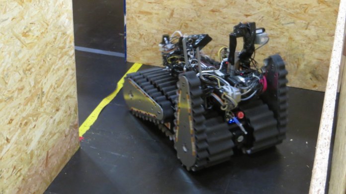 RoboCup German Open: Unaufmerksame Kellner und unbewegliche Arme