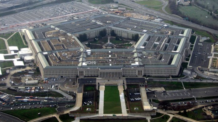 Mitarbeiter von Microsoft und Amazon kritisieren Beteiligung an Militär- und Polizeiprojekten