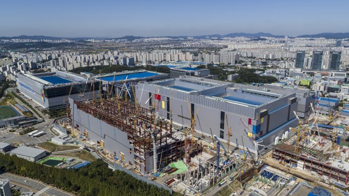 Samsung fertigt erste 7-Nanometer-Wafer mit EUV