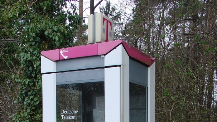 Schleichender Tod: Wie das Mobiltelefon der Telefonzelle den Garaus macht