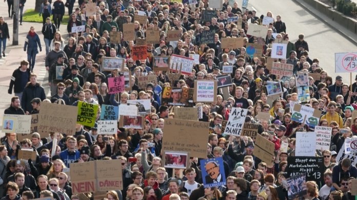 Artikel 13 Demo