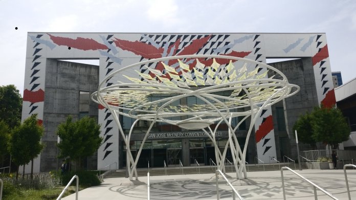 Display Week 2019: China greift zu Krone und Zepter