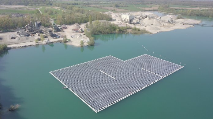 Schwimmende Photovoltaik: Baggerseen könnten für Solaranlagen genutzt werden