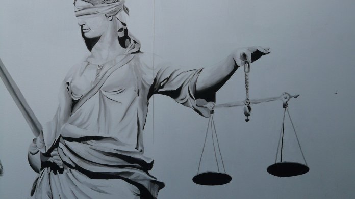 Justizia ist blind