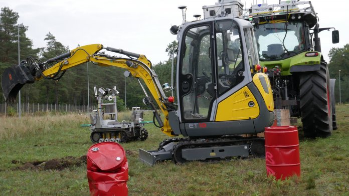 Im Notfall fährt jeder Traktor autonom