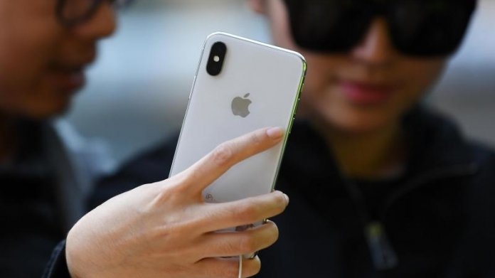 iPhone X