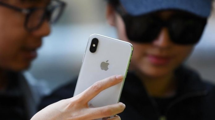 iPhone X