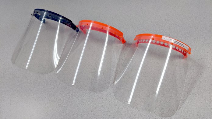Spendenaufruf: MakerVsVirus baut Face Shields für Kliniken