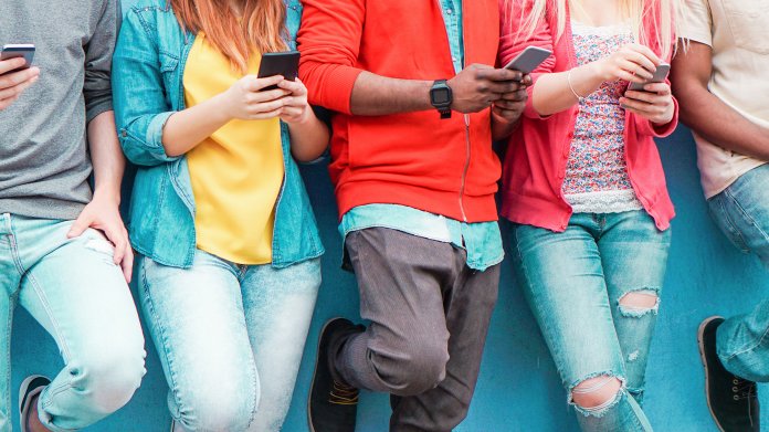 Immer mehr Pornovideos in Schüler-Chats – Polizei warnt vor Folgen
