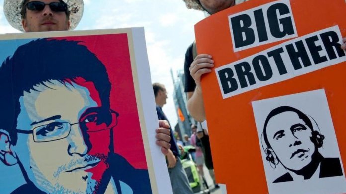 Der Umfang der NSA-Spähaktivitäten war im Juni durch den früheren externen Mitarbeiter Edward Snowden enthüllt worden. Eine von US-Präsident Obama eingesetzte Expertengruppe fordert eine Serie entscheidender Reformen der Geheimdienstüberwachung.