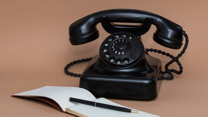 Schwarzes Wählscheibentelefon