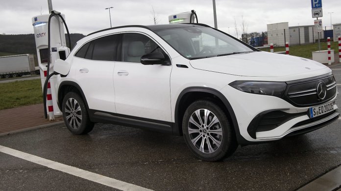 Mercedes EQA