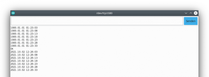 Screenshot des seriellen Monitors der Arduino IDE: Einige Zeilen Hochzählen der Zeit ab 1900,01,01 01:23:03, dann "OK", dann Hochzählen der Zeit ab 2021,10,02 12:26:03.