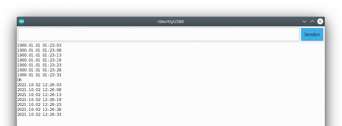 Screenshot des seriellen Monitors der Arduino IDE: Einige Zeilen Hochzählen der Zeit ab 1900,01,01 01:23:03, dann &quot;OK&quot;, dann Hochzählen der Zeit ab 2021,10,02 12:26:03.