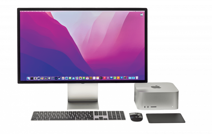 Apple packt beim Mac Studio hohe Rechenleistung in ein vergleichsweise kompaktes Gehäuse. Dank M1-Prozessor bleibt selbst die stärkste Version unter Volllast leise und begnügt sich mit 117 Watt – mancher Windows-PC schluckt mehr als das Doppelte., 