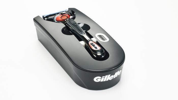 Gillette-Box bestellt Rasierklingen