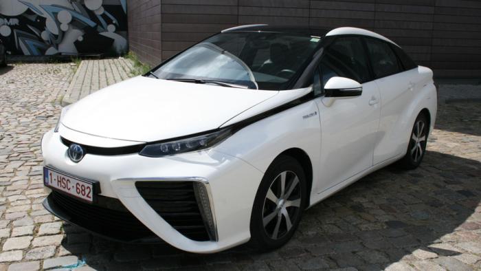 Brennstoffzellenantrieb, alternative Antriebe, Hybridantrieb