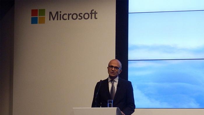 Satya Nadella stellt das neue Cloud-Angebot in Berlin vor