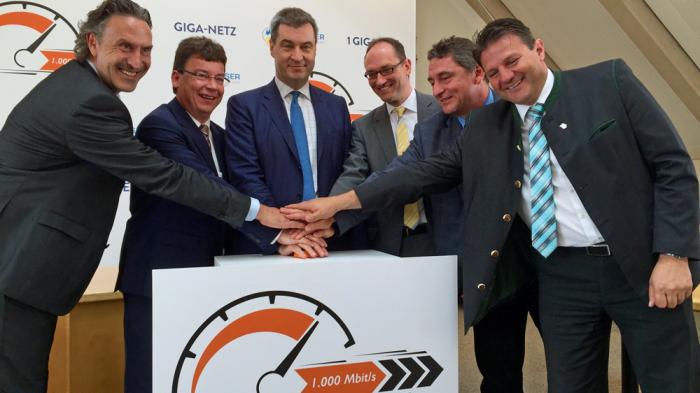Breitbandausbau: Glasfaser mit 1 Gbit/s auf dem Land