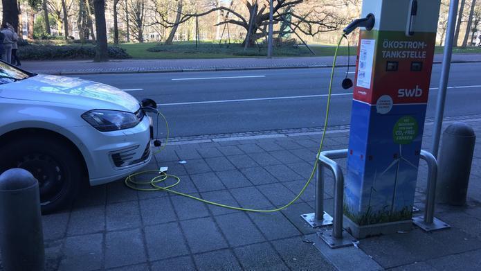 Tankstelle, Benzin, Spritverbrauch, Auto, Diesel