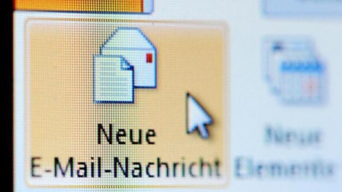 E-Mail