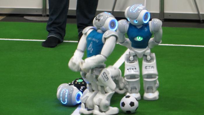 RoboCup: Die Maschinenkicker legen zu – und deutsche Teams räumen ab