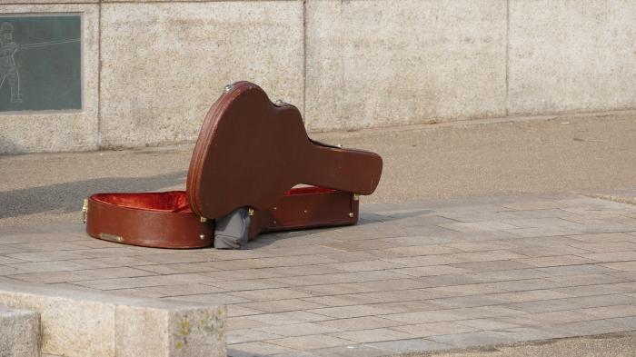 Offener Gitarrenkoffer