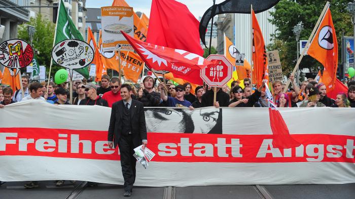 Vom "kühlen, belebenden Wind der Selbstverantwortung", oder: FoeBuD/Digitalcourage und die Verteidigung der Privatsphäre