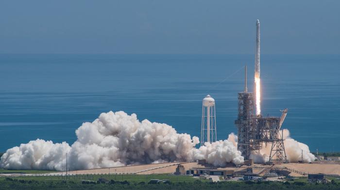 SpaceX-Meilenstein: Recycelte Rakete schickt recycelte Raumkapsel zur ISS