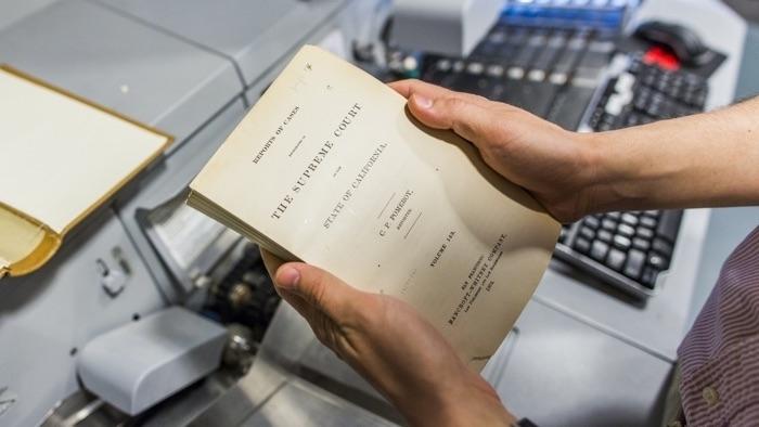 Künstliche Intelligenz verdrängt menschliche Arbeit in juristischen Berufen