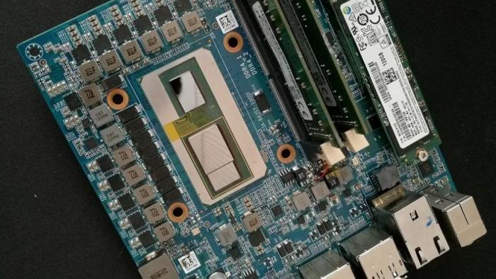 Mainboard mit Intel-AMD-Kombichip