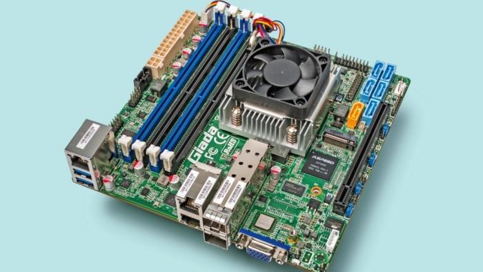 Giada N60E-O-1521 mit Intel Xeon D-1500 (D-1521)