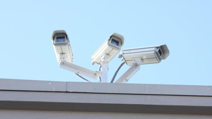 Pilotprojekt: Intelligente Kameras erkennen Straßenkriminalität automatisch