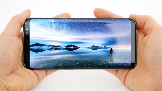 Galaxy S8 und S8+: Samsung verteilt überarbeitetes Update auf Android 8