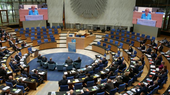 20 Jahre Bundesnetzagentur: Die Infrastrukturbehörde feiert