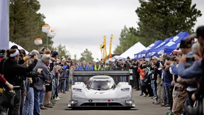 Elektro-Rennwagen: Volkswagen I.D. R Pikes Peak soll noch einen Rekord brechen