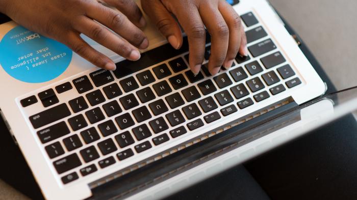 GI-Ethik-Prinzipien: Informatiker sollen Datenschutz und Diversität befördern