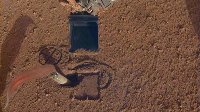 Zwei Zentimeter tiefer: Mars-Bohrinstrument HP³ kommt endlich wieder voran