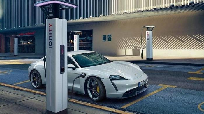 Ionity verlangt pro kWh 79 Cent fürs Schnelladen
