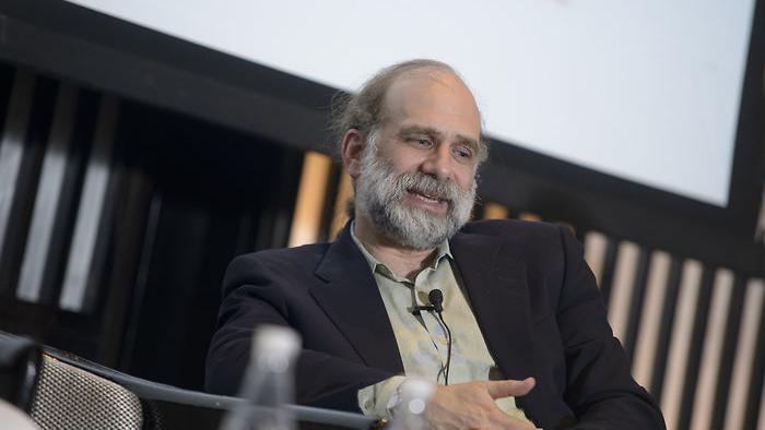 Bruce Schneier hält die Abschluss-Keynote der secIT 2020