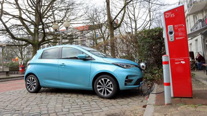 Renault Zoe an Ladestation