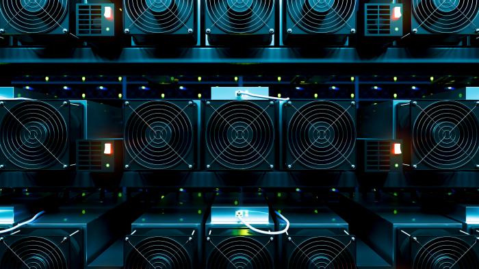 Mehrere Lüfter eines Cryptomining-Systems